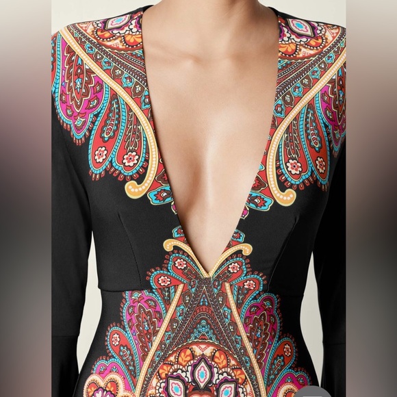 Dress - Picture 6 of 6